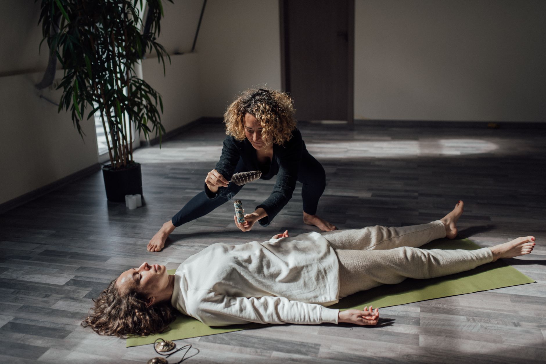 Guía de como limpiar la energia de una casa nueva antes, terapia espiritual con Sonia Garzón